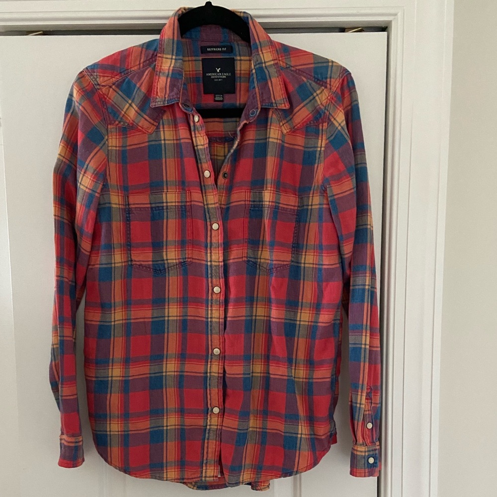 Express women’s plaid button down boyfriend shirt